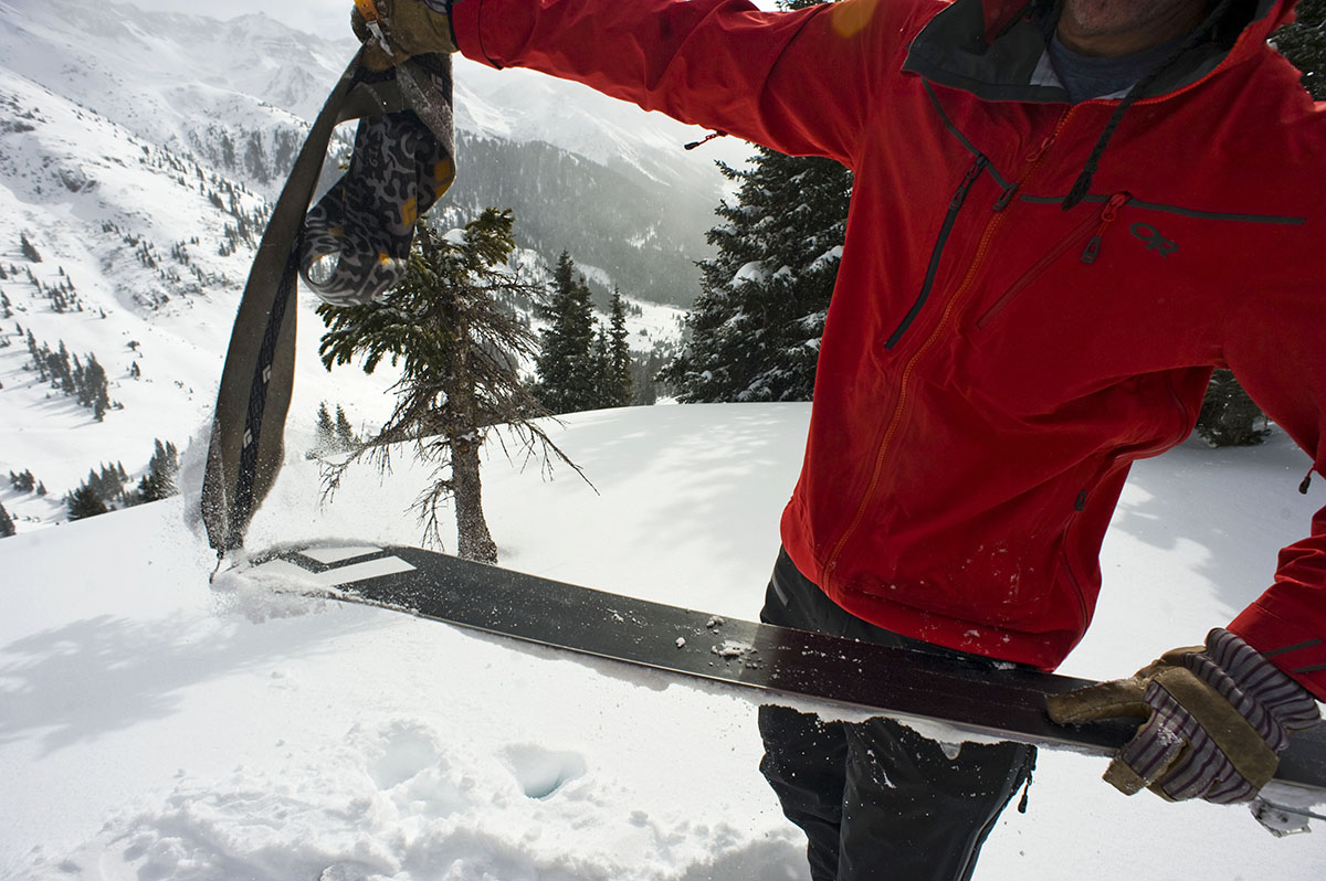 Outdoor Research Skyward (removing climbing skins)